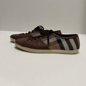 Authentic Mens Burberry sneakers with Burberry check pattern